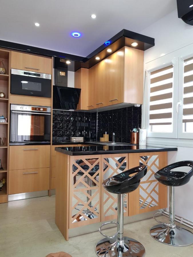 Perea 5 Star Apartment Peraia  Exterior photo